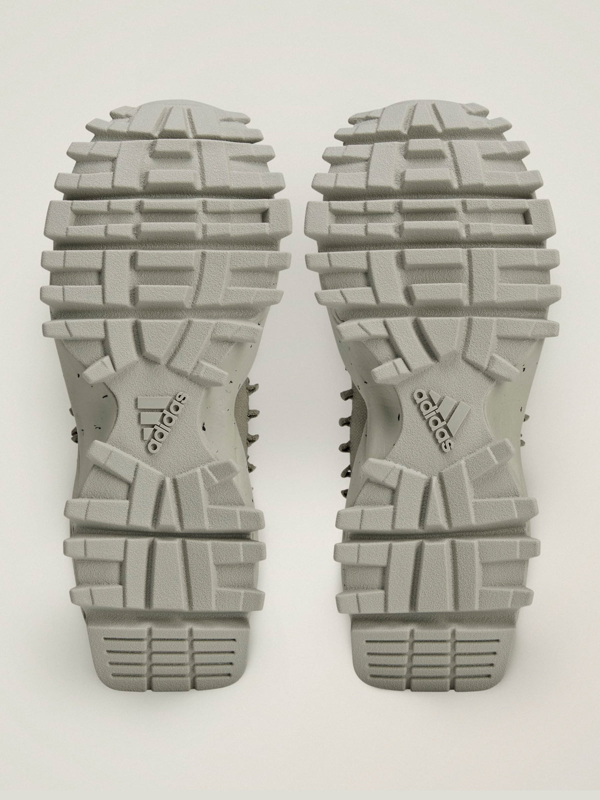 Legacy Green Seeulater 2 Trainers