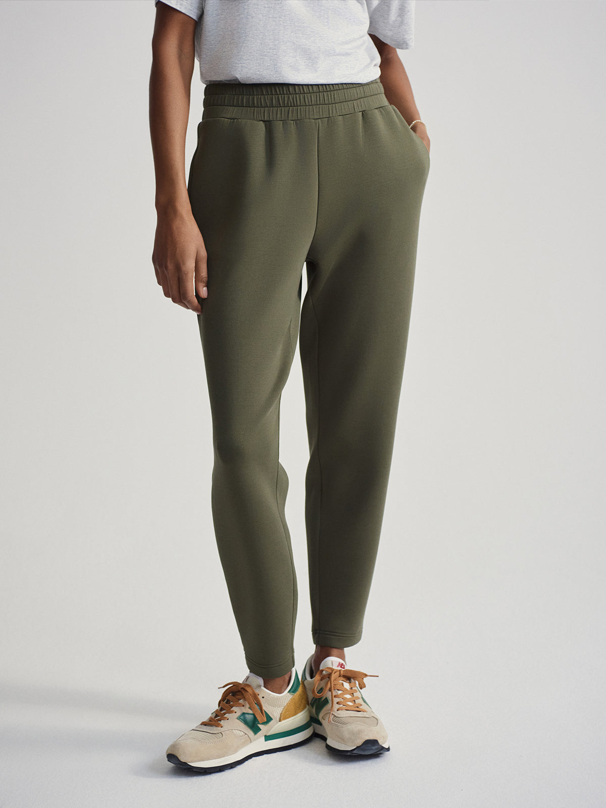 Olive Night The Slim Pant 27.5"