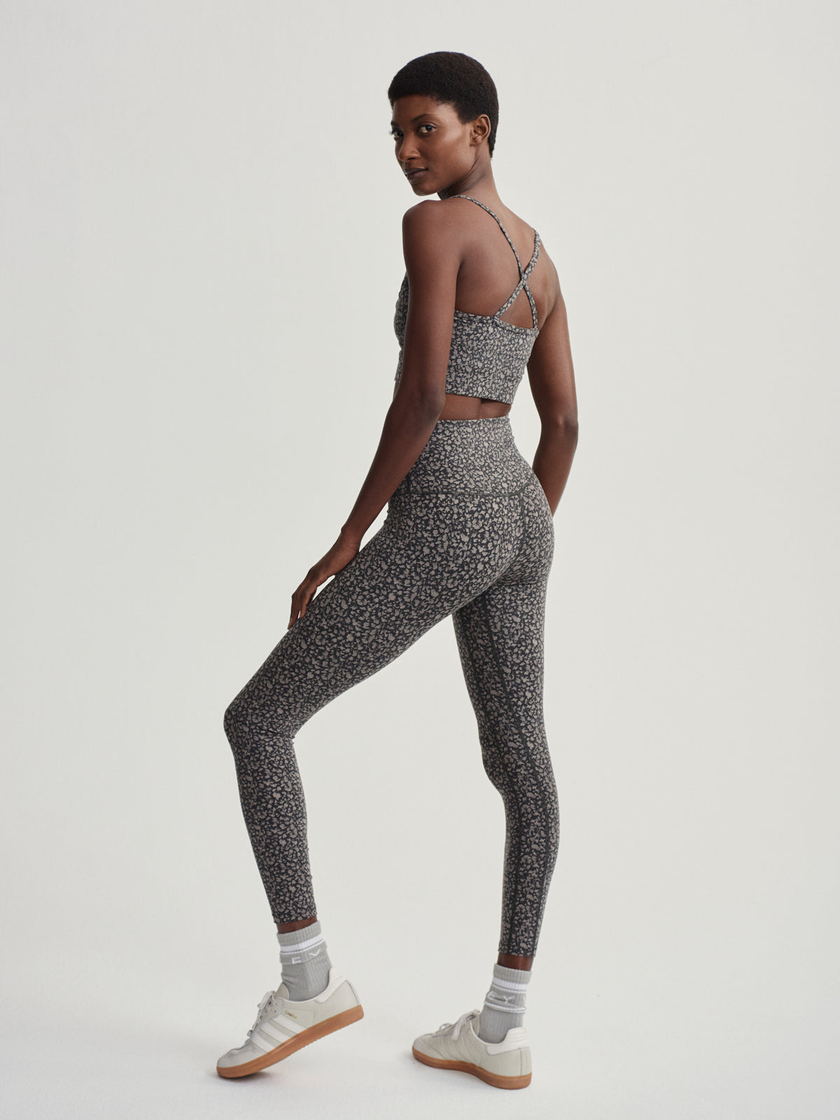 Twilight Feather Move High Rise 25" Leggings
