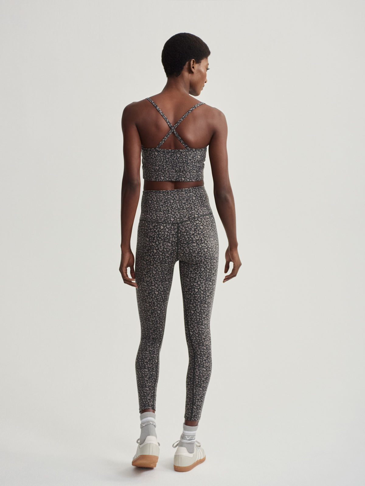 Twilight Feather Move High Rise 25" Leggings