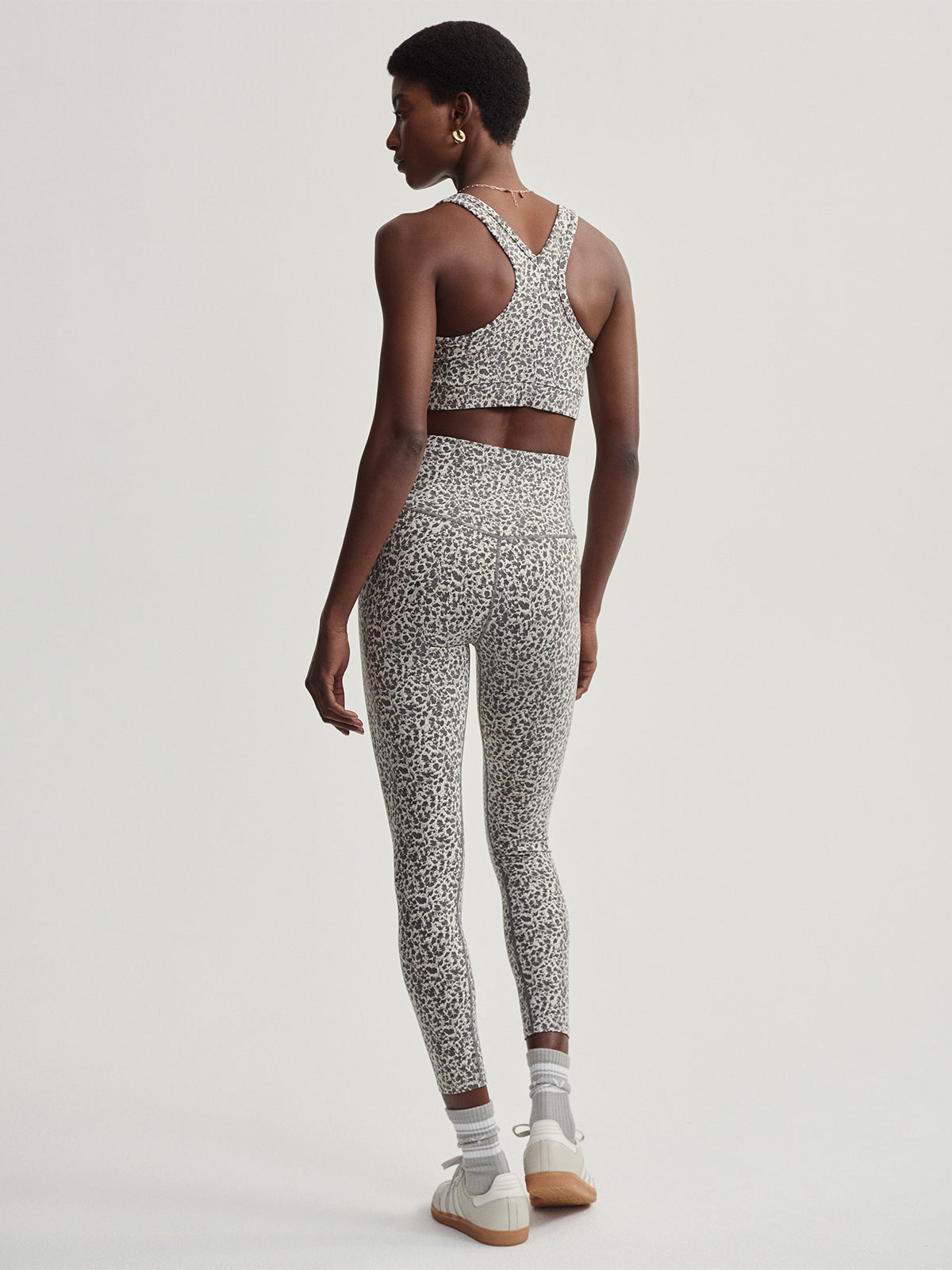 Aurora Feather Move High Rise 25" Leggings