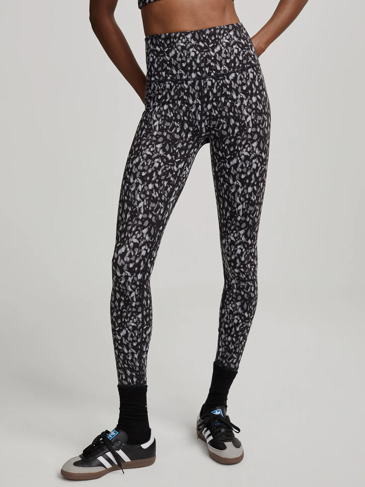 Deep Motion Petal Form High 25" Leggings