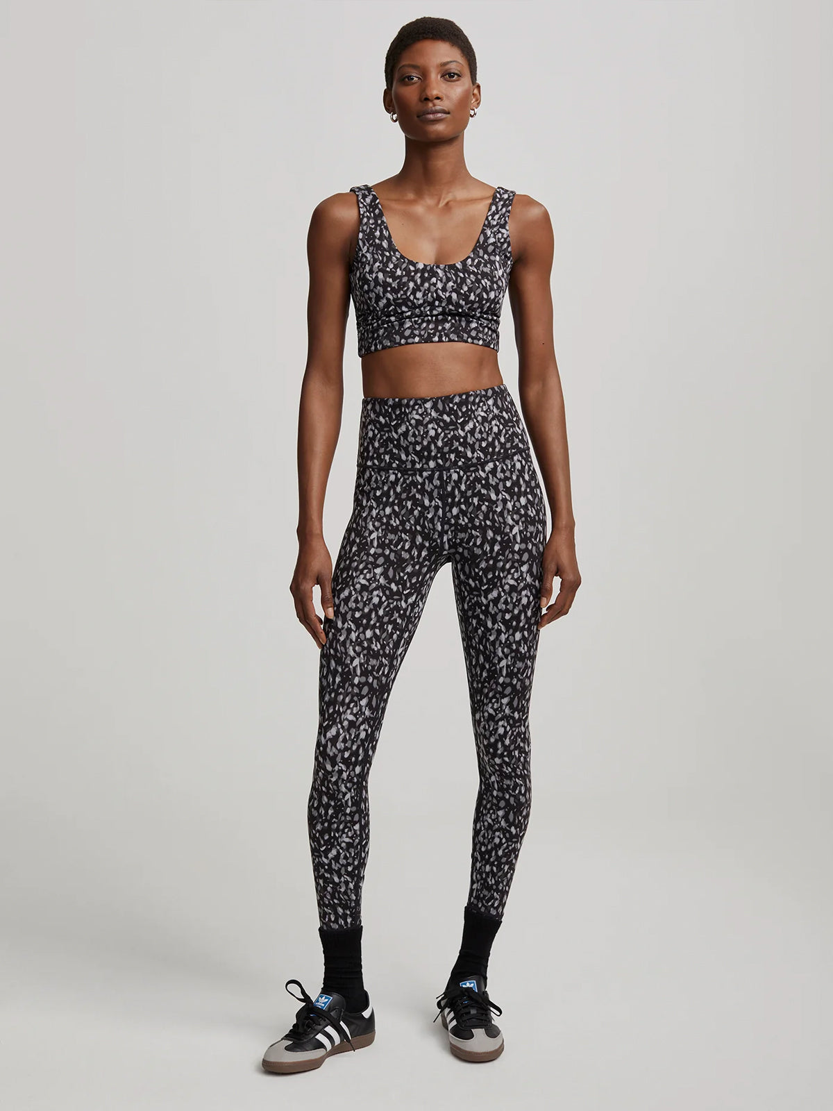 Deep Motion Petal Form High 25" Leggings