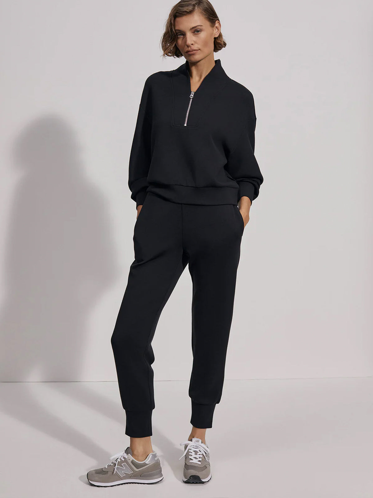 Black The Slim Cuff Pant 25"