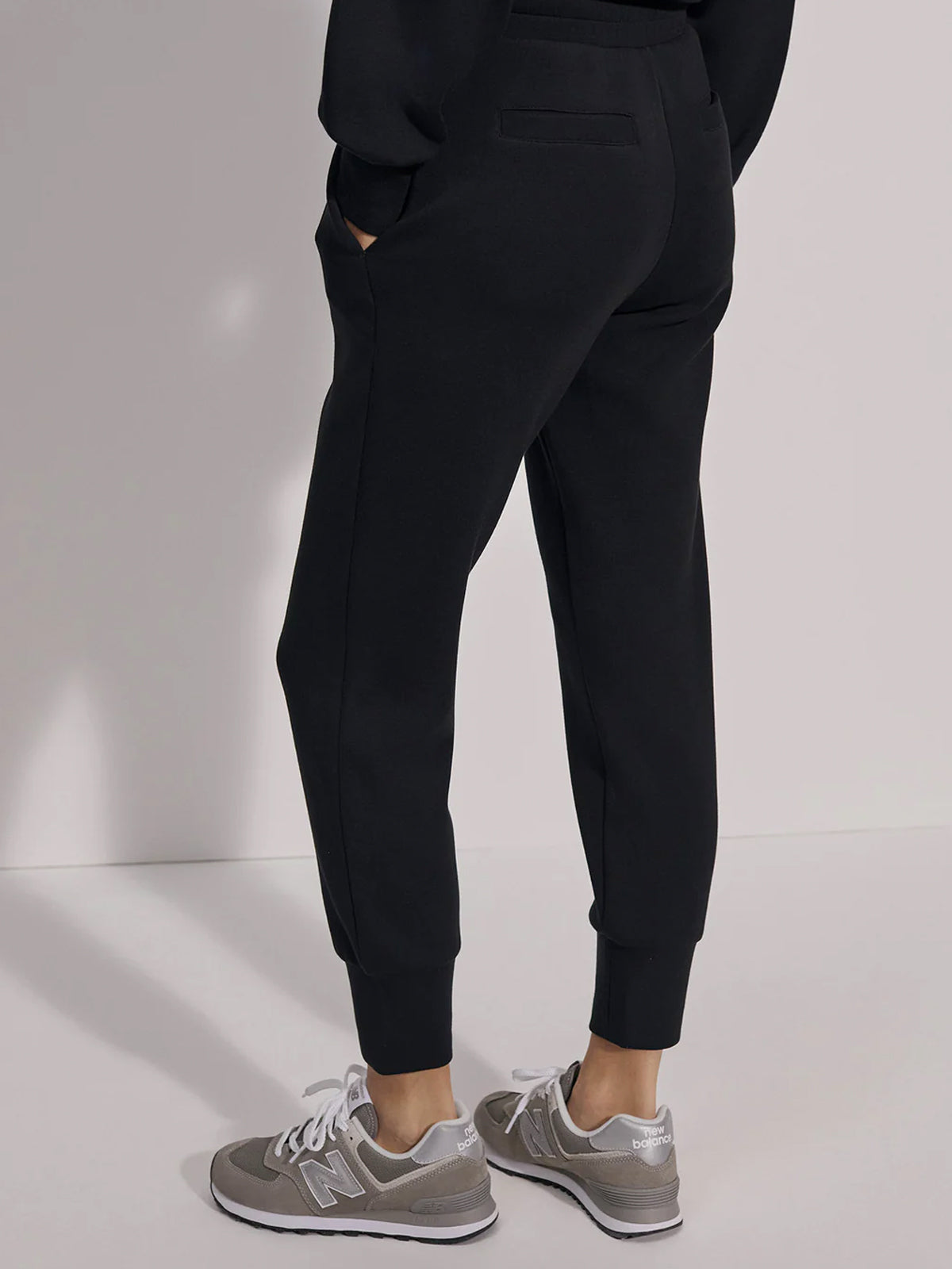 Black The Slim Cuff Pant 25"