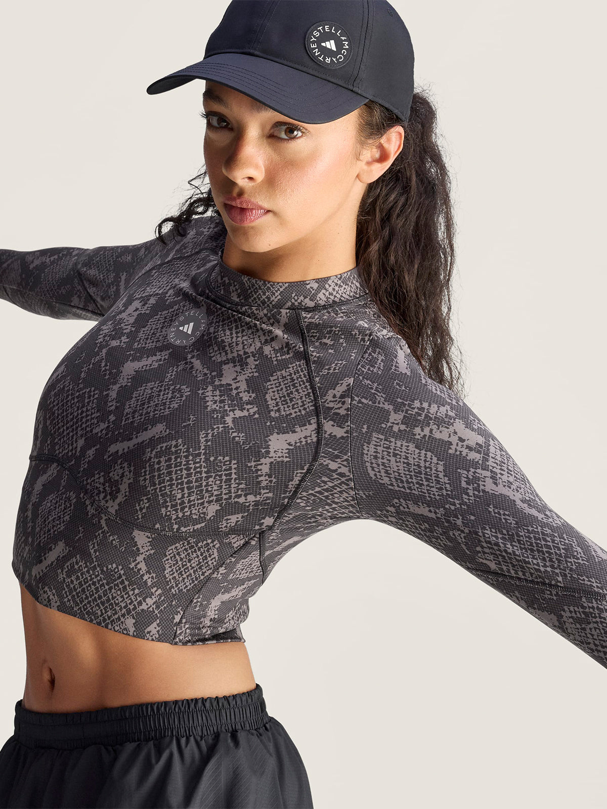 Charcoal and Black Snake Print TruePurpose Training Long-Sleeve Cropped Top