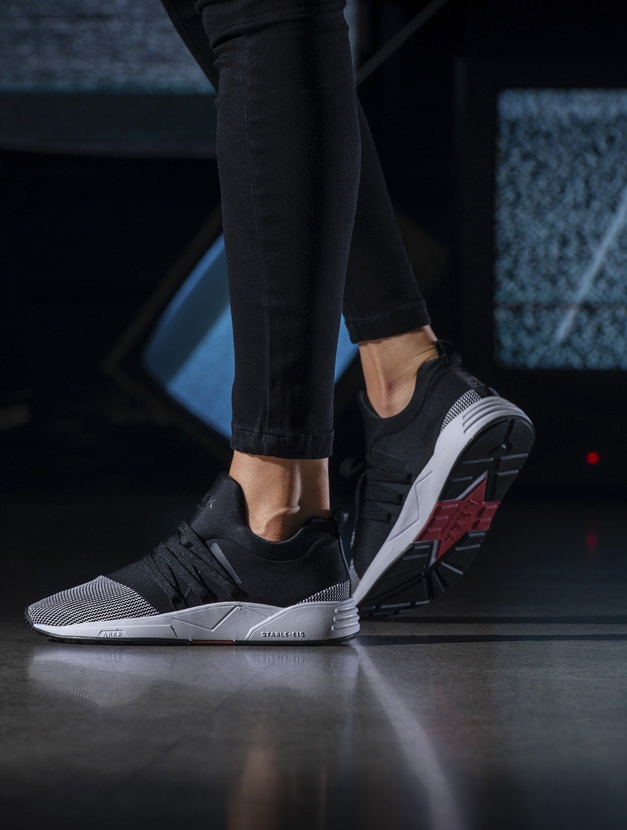 Raven Mesh S-E15 Midnight White Sneakers