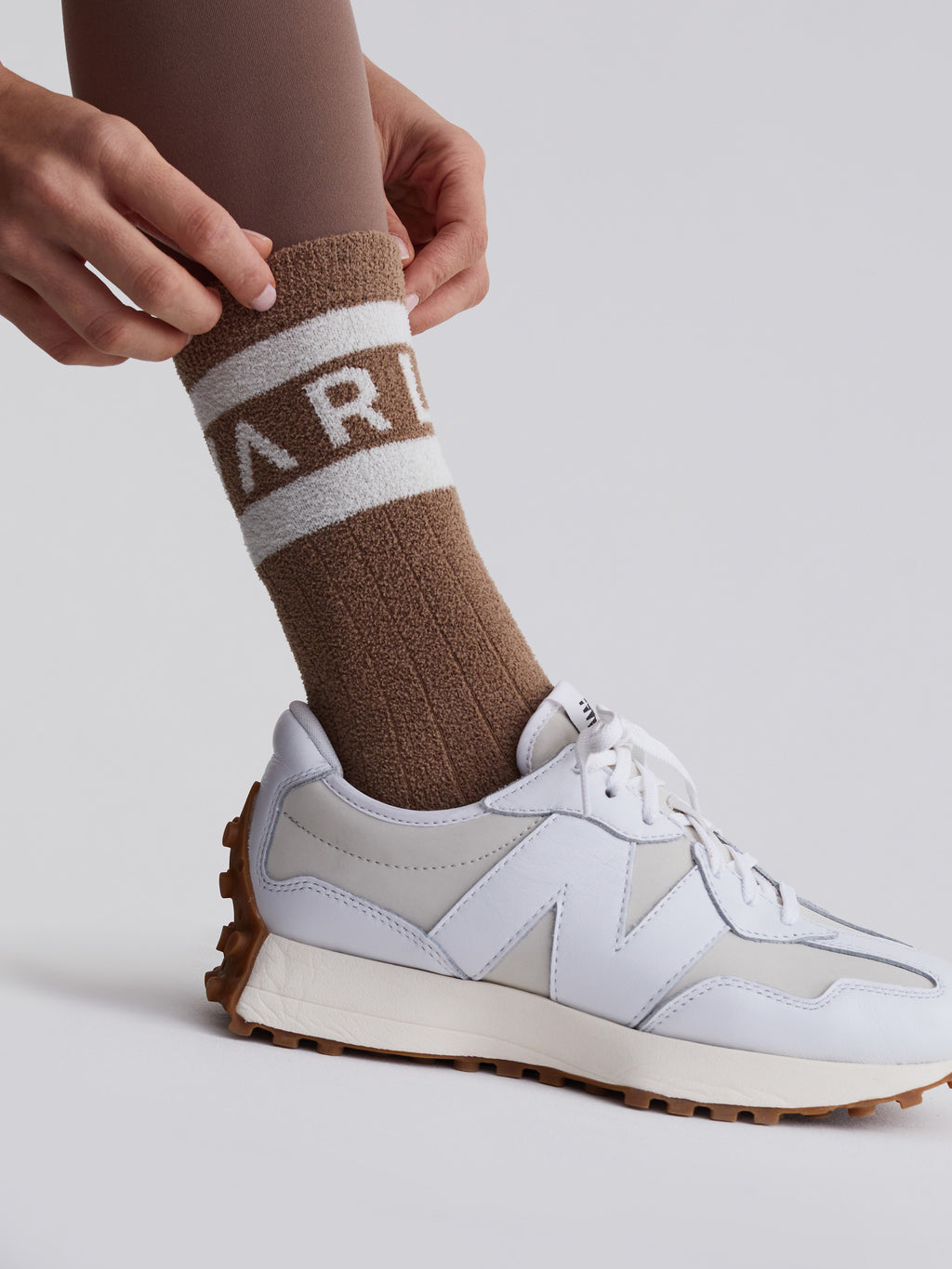 Chanterelle Egret Spencer Socks