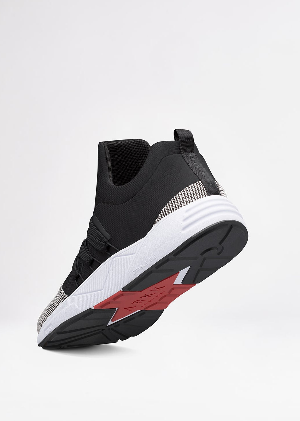 Raven Mesh S-E15 Black White Sneakers