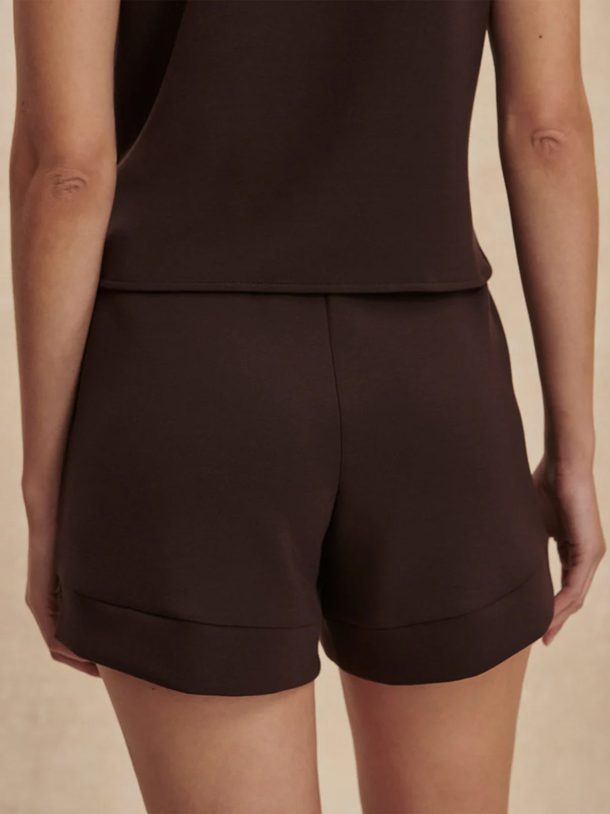 Coffee Bean Atrium High Rise Shorts 4.5"
