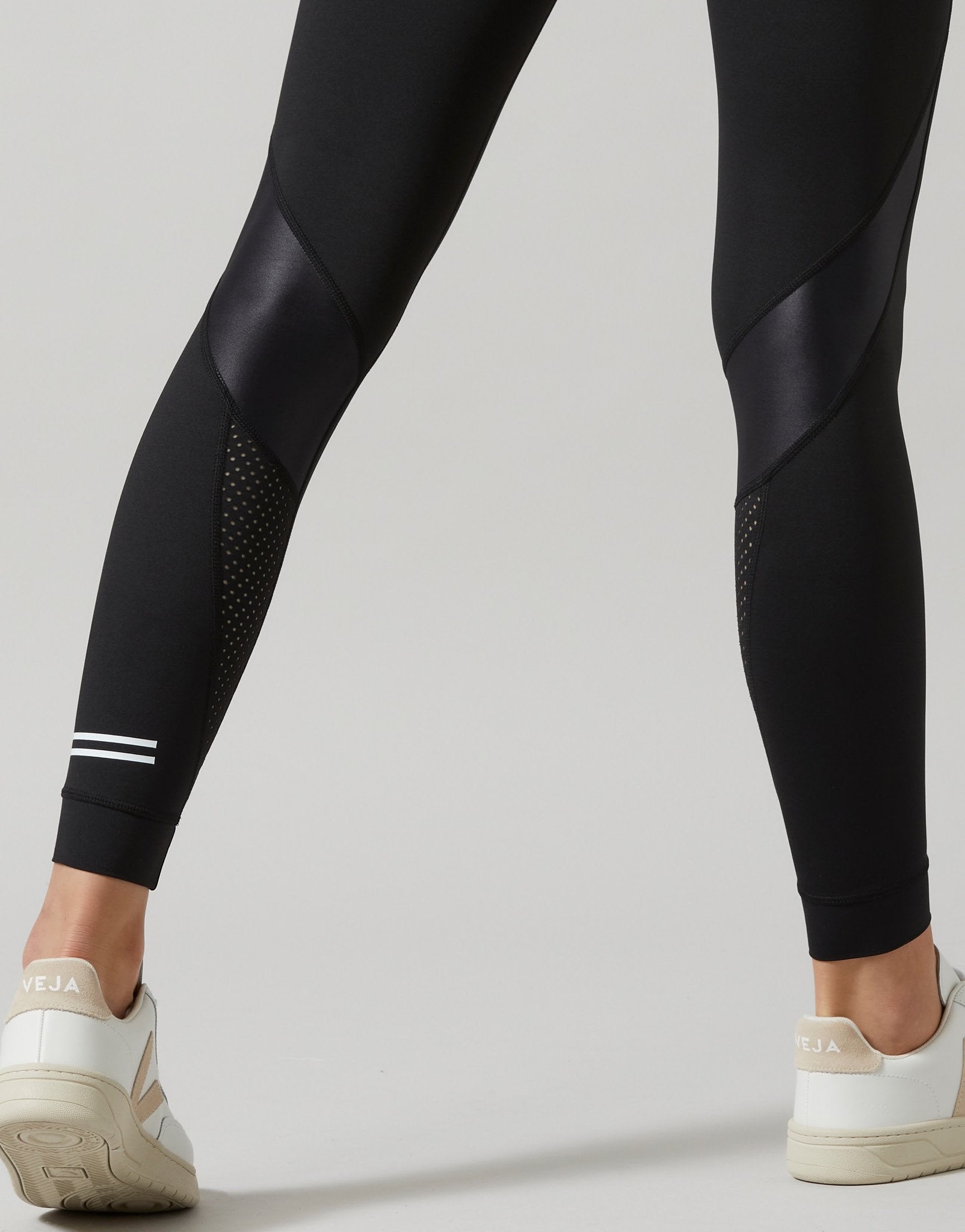 Smoke Black Chase Leggings