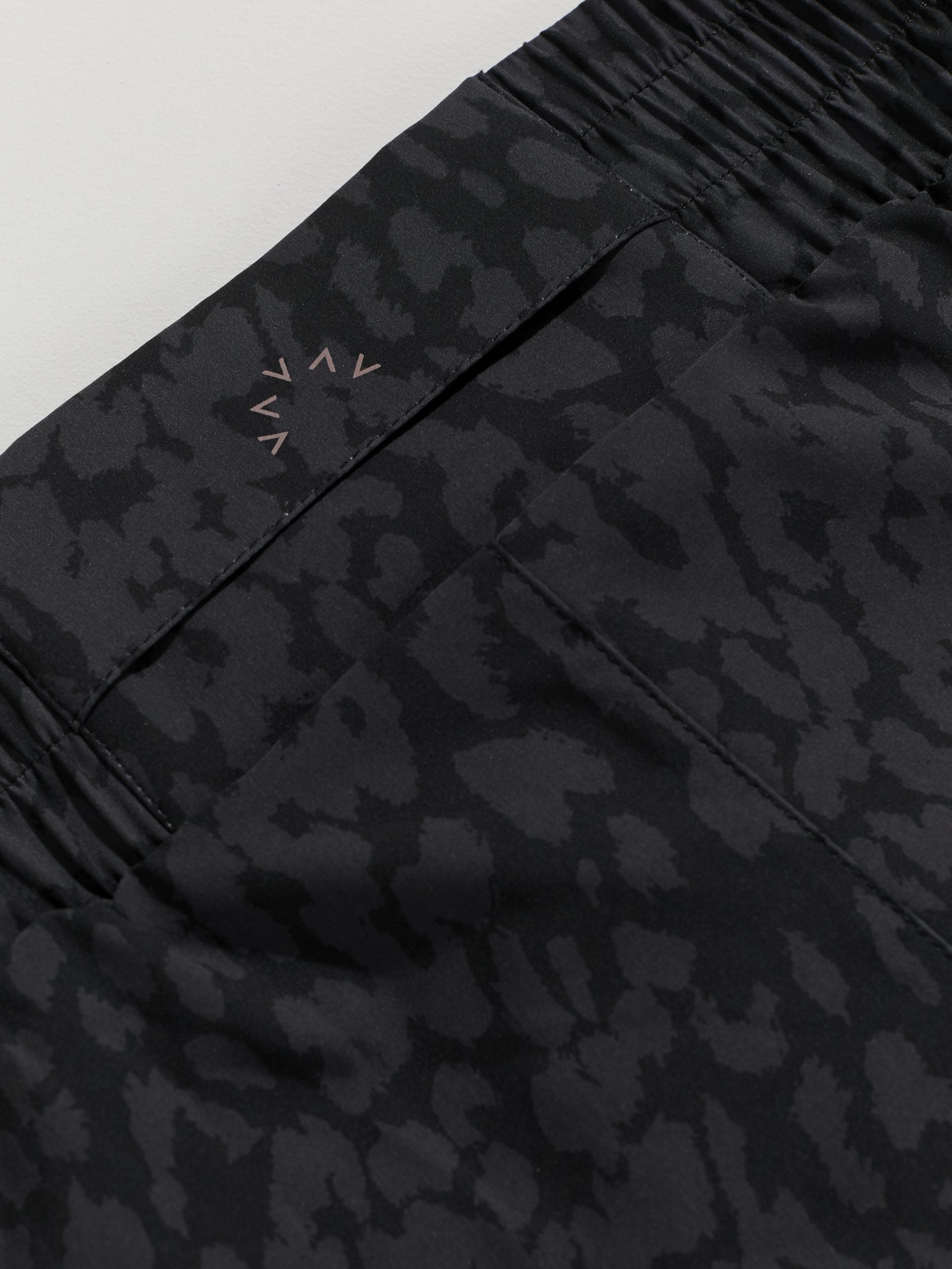 Shadow Animal Fay Sports Bra